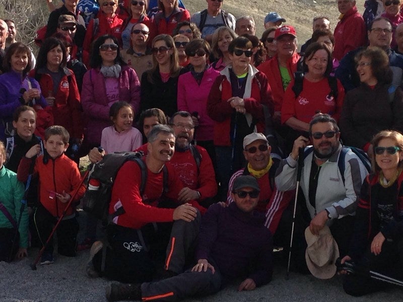 Más de 200 vecinos de Las Gabias, Atarfe, Gójar y Órgiva participan en una jornada de senderismo