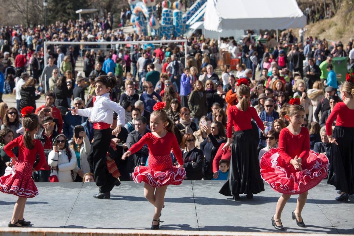 Un millar de granadinos participa en el Sacromonte en la romería de su patrón