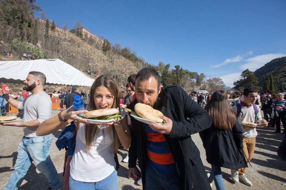 Un millar de granadinos participa en el Sacromonte en la romería de su patrón