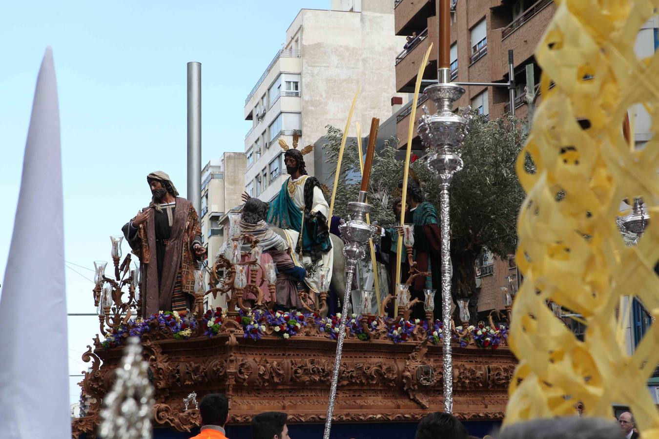 &#039;La Borriquilla&#039; se lució rodeada de luz