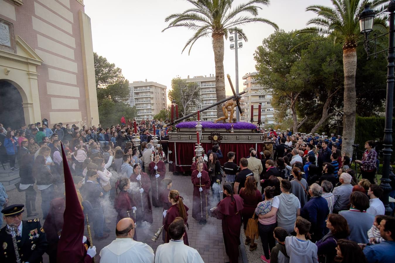 La Pasión, el Nazareno y la Esperanza recorren Motril