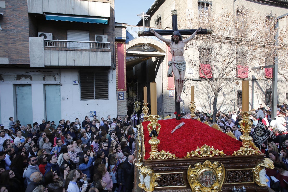 Las imágenes del Viernes Santo de Granada, en directo