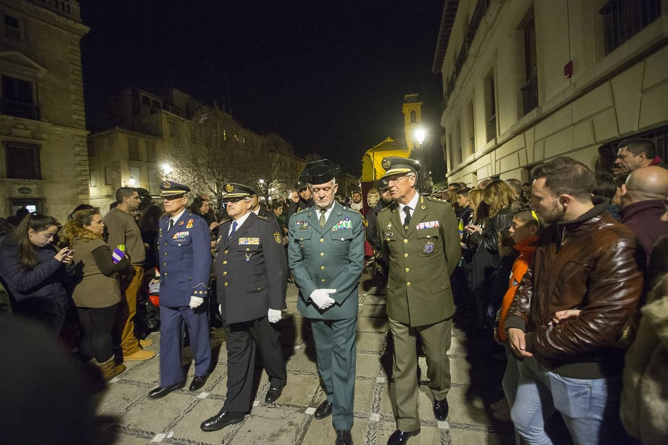 La procesión oficial