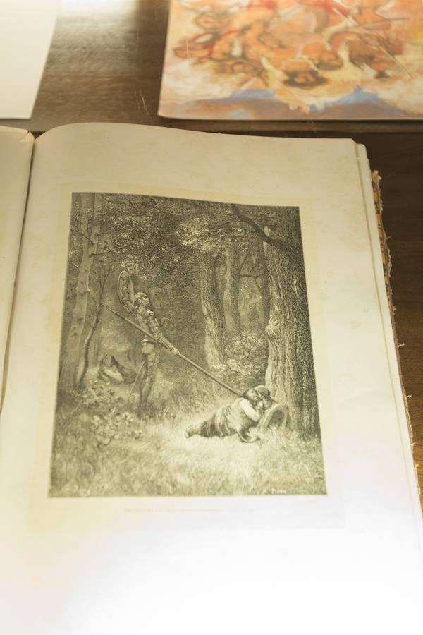 La Biblioteca del Hospital Real reúne ediciones antiguas y raras de Cervantes