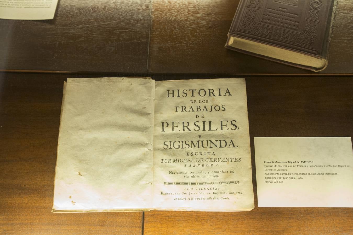 La Biblioteca del Hospital Real reúne ediciones antiguas y raras de Cervantes