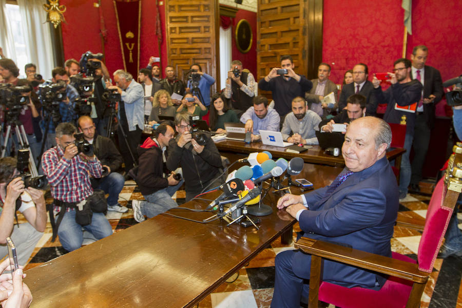 A las 20:00 horas, rueda de prensa de Torres Hurtado en el Ayuntamiento de Granada