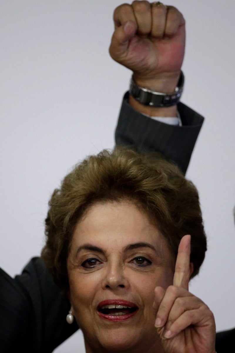 La presidenta brasileña, Dilma Rousseff, participa en un acto publico en el Palacio del Planalto en Brasilia (Brasil)