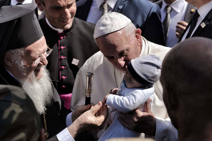 El Papa, con Lesbos