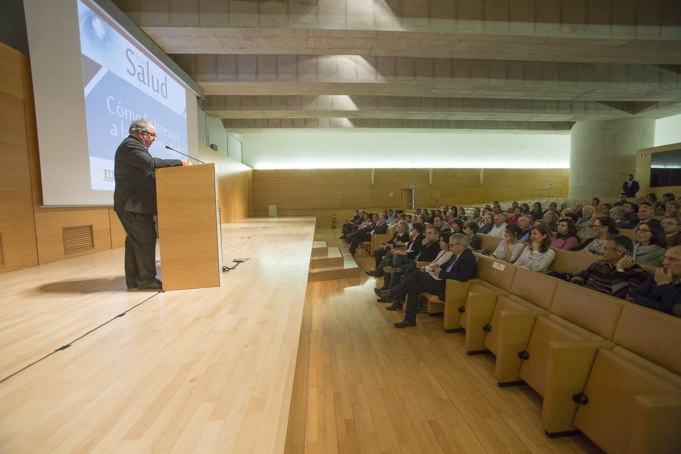 Foro de Salud de IDEAL, una puerta abierta para superar la enfermedad