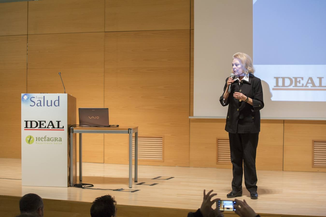 Foro de Salud de IDEAL, una puerta abierta para superar la enfermedad