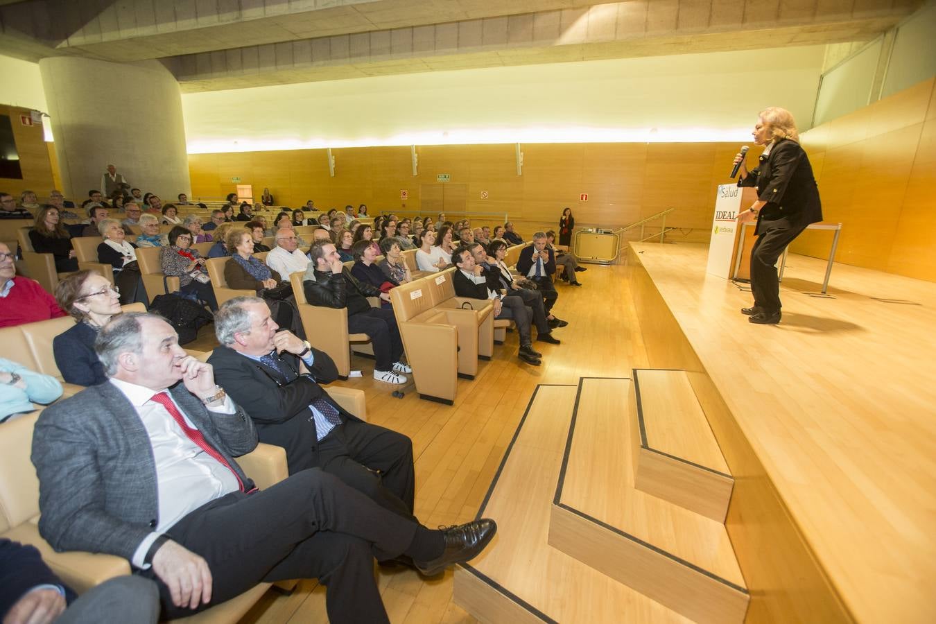 Foro de Salud de IDEAL, una puerta abierta para superar la enfermedad