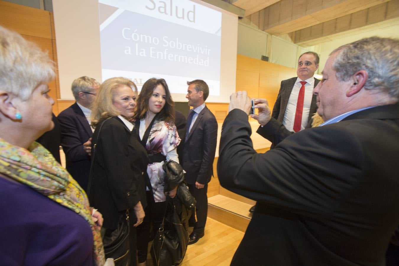 Foro de Salud de IDEAL, una puerta abierta para superar la enfermedad