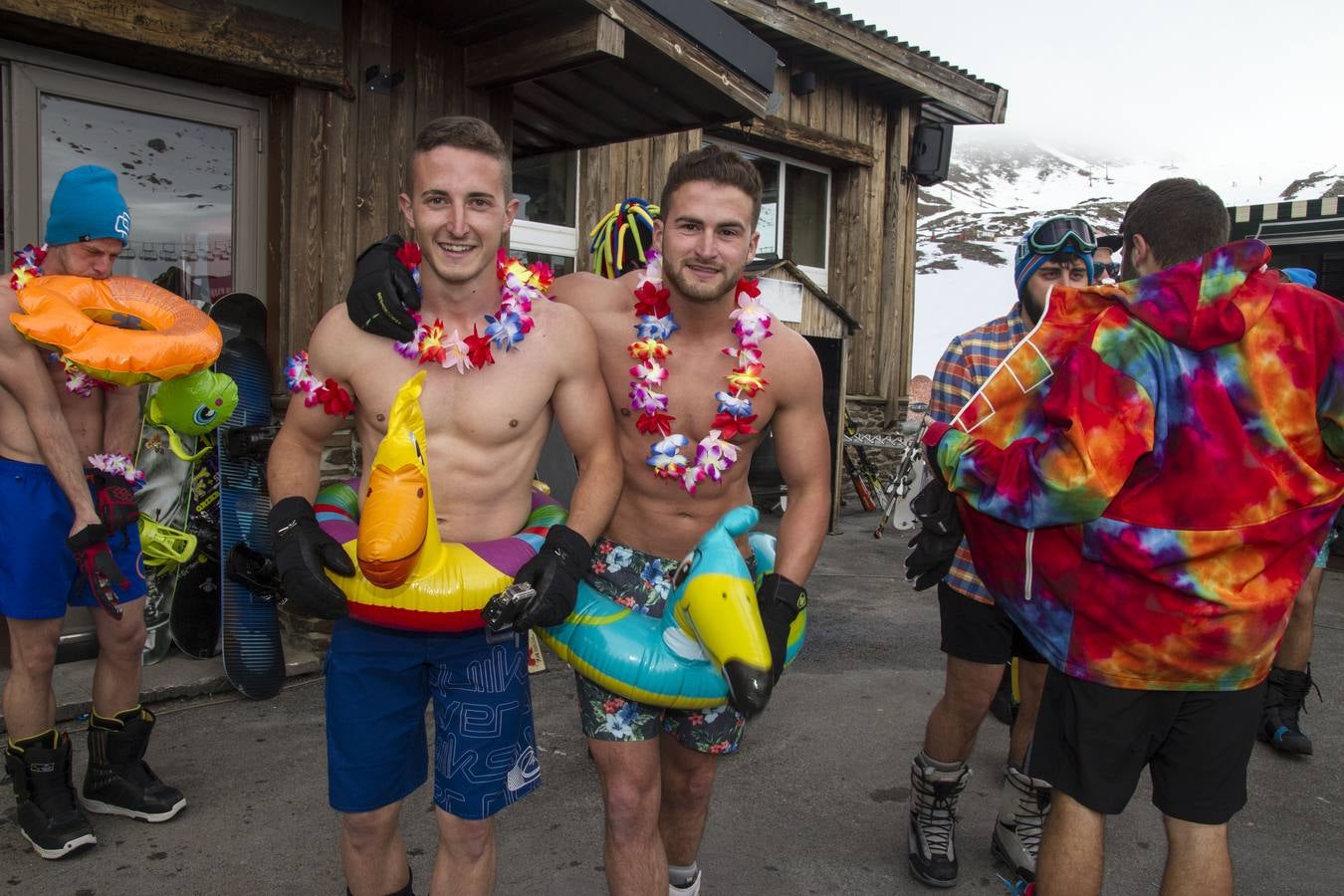 ¿Quién dijo frío? ¡En bañador por la Sierra!