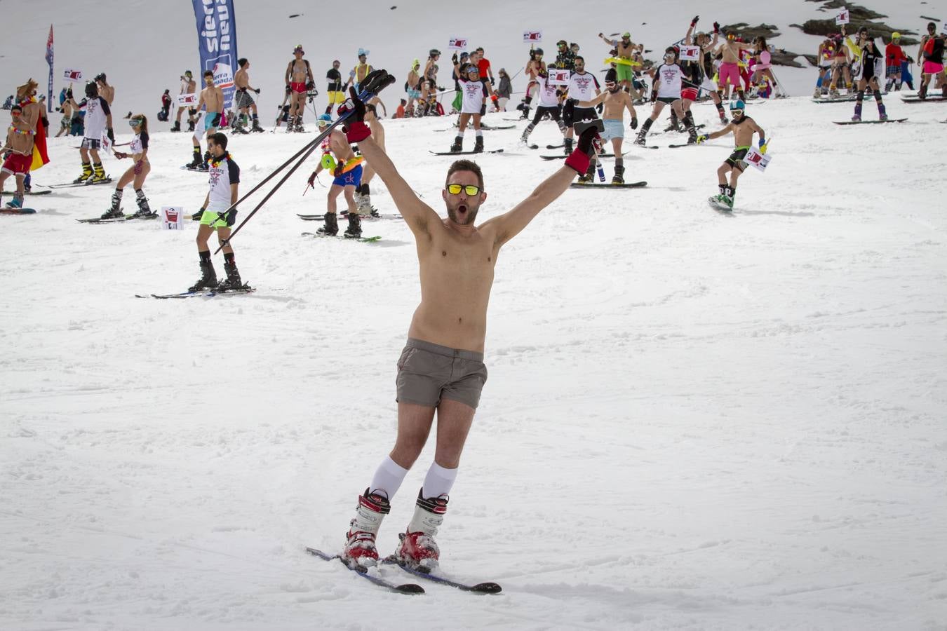 ¿Quién dijo frío? ¡En bañador por la Sierra!