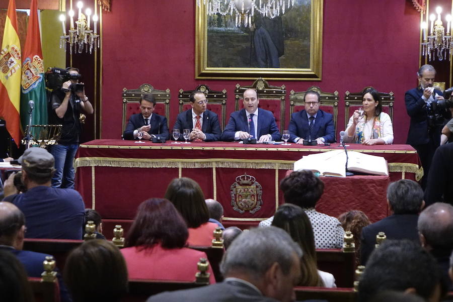 Pleno de investidura de Paco Cuenca