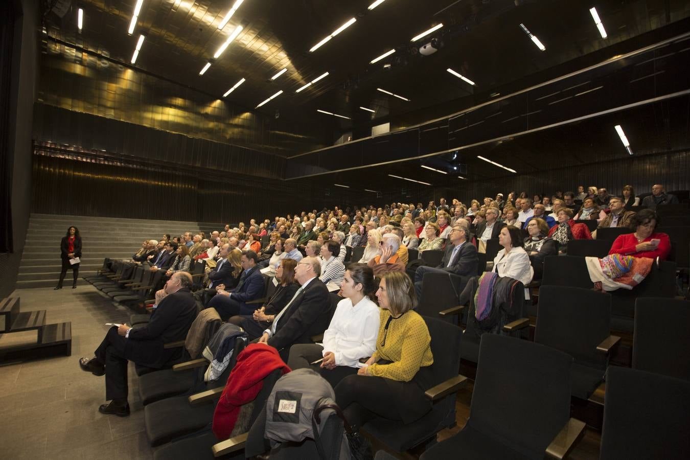 Con 68 euros al mes por paciente la cirugía protésica devuelve la calidad de vida