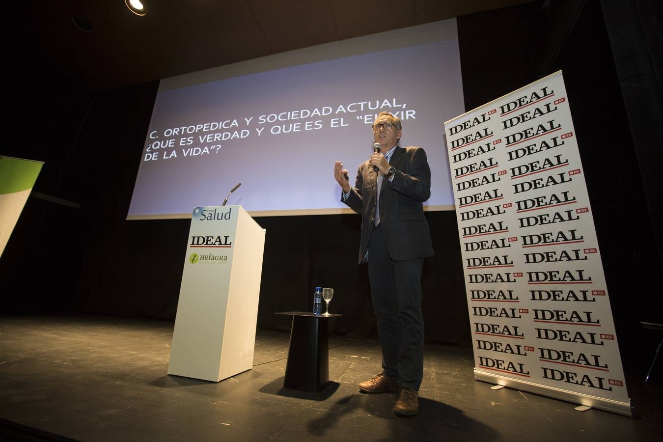 Con 68 euros al mes por paciente la cirugía protésica devuelve la calidad de vida