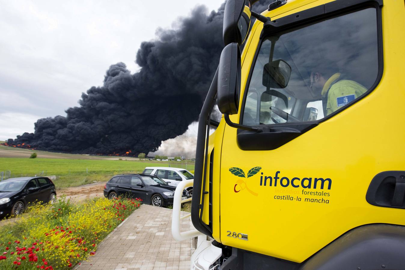 Incendio en el cementerio de neumáticos de Seseña