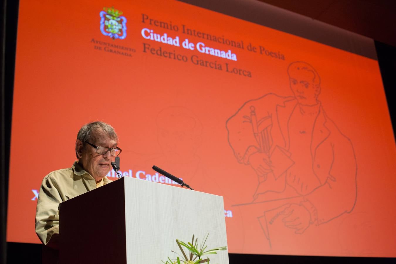 Rafael Cadenas recibe el Premio Lorca de poesía