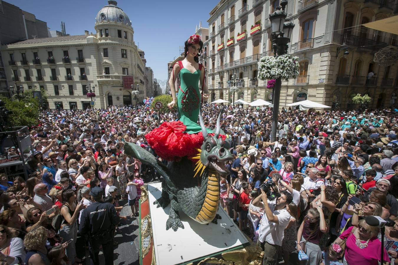 La Tarasca se pone flamenca