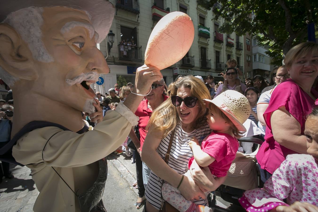 La Tarasca se pone flamenca