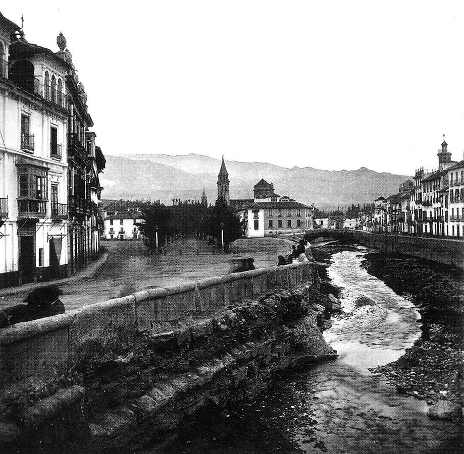 Plaza de las Batallas y Puente de Castañeda.