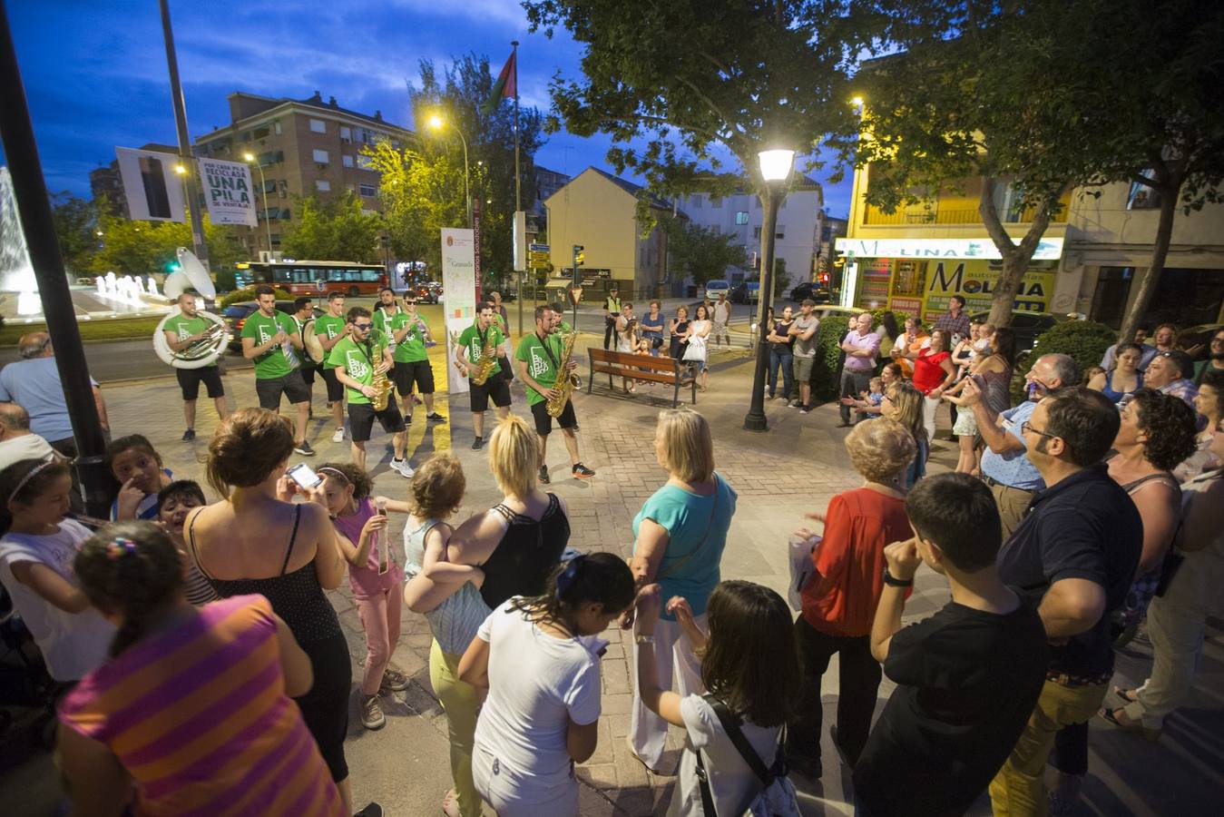 Más de 90 espectáculos toman la calle con el FEX