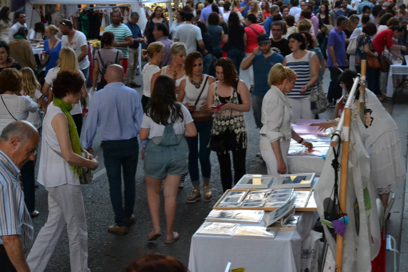 Almería disfruta de otra Noche en Blanco más