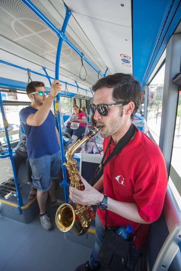 El FEX ya suena en los autobuses de Granada
