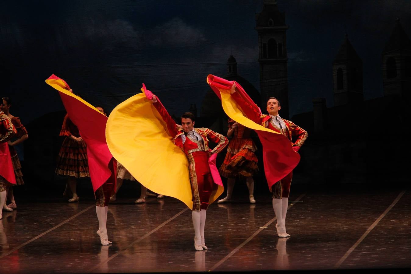 La Compañía Nacional de Danza deslumbra en el Festival