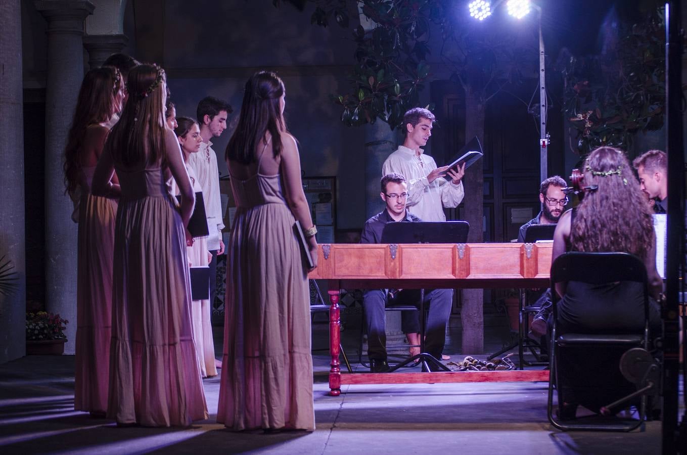 Sonidos de capilla y corte en el Patio Consistorial