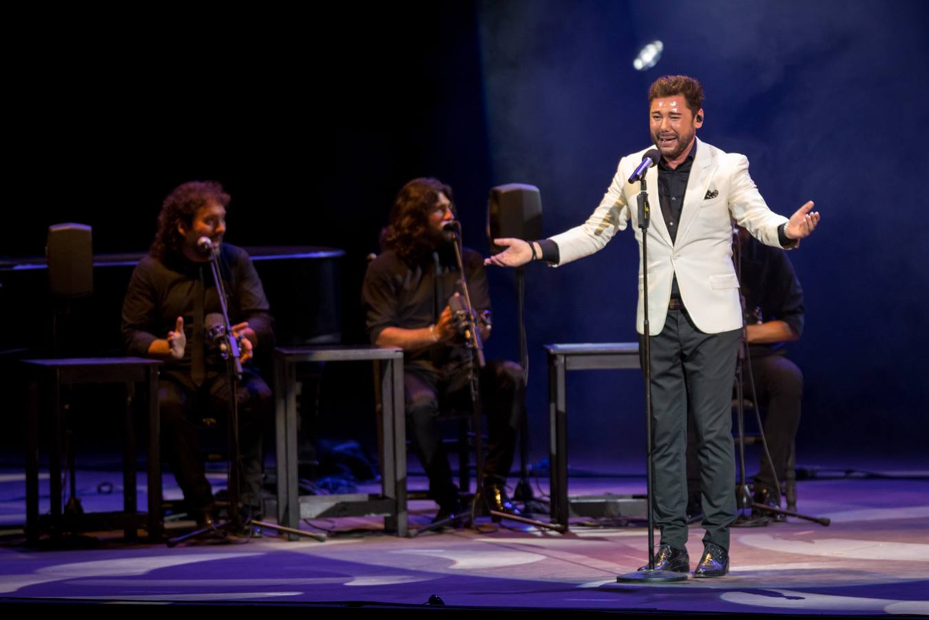 Miguel Poveda se hace granadino