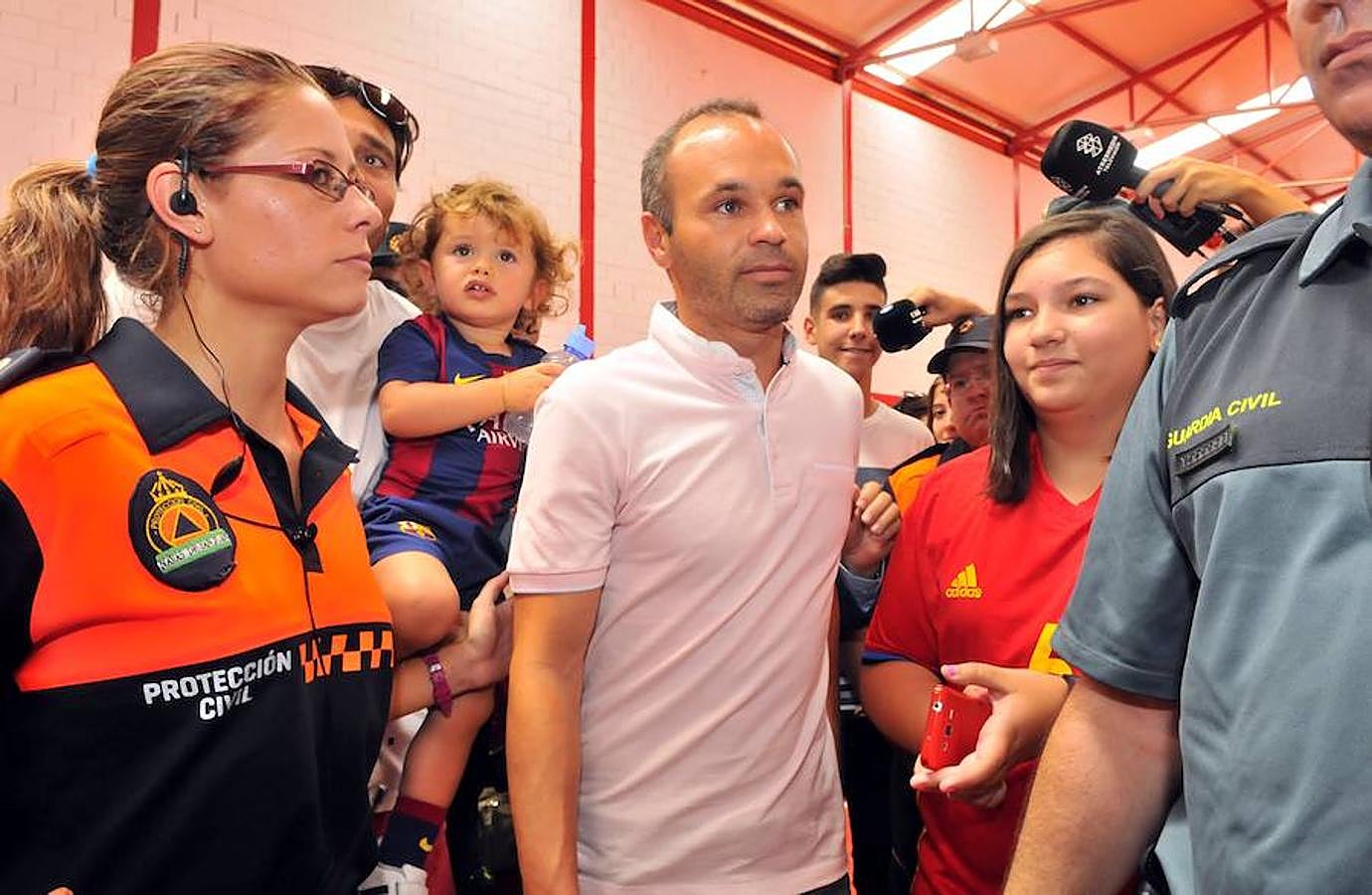 Iniesta, hijo adoptivo de Carboneros y colono de honor de Olavidia