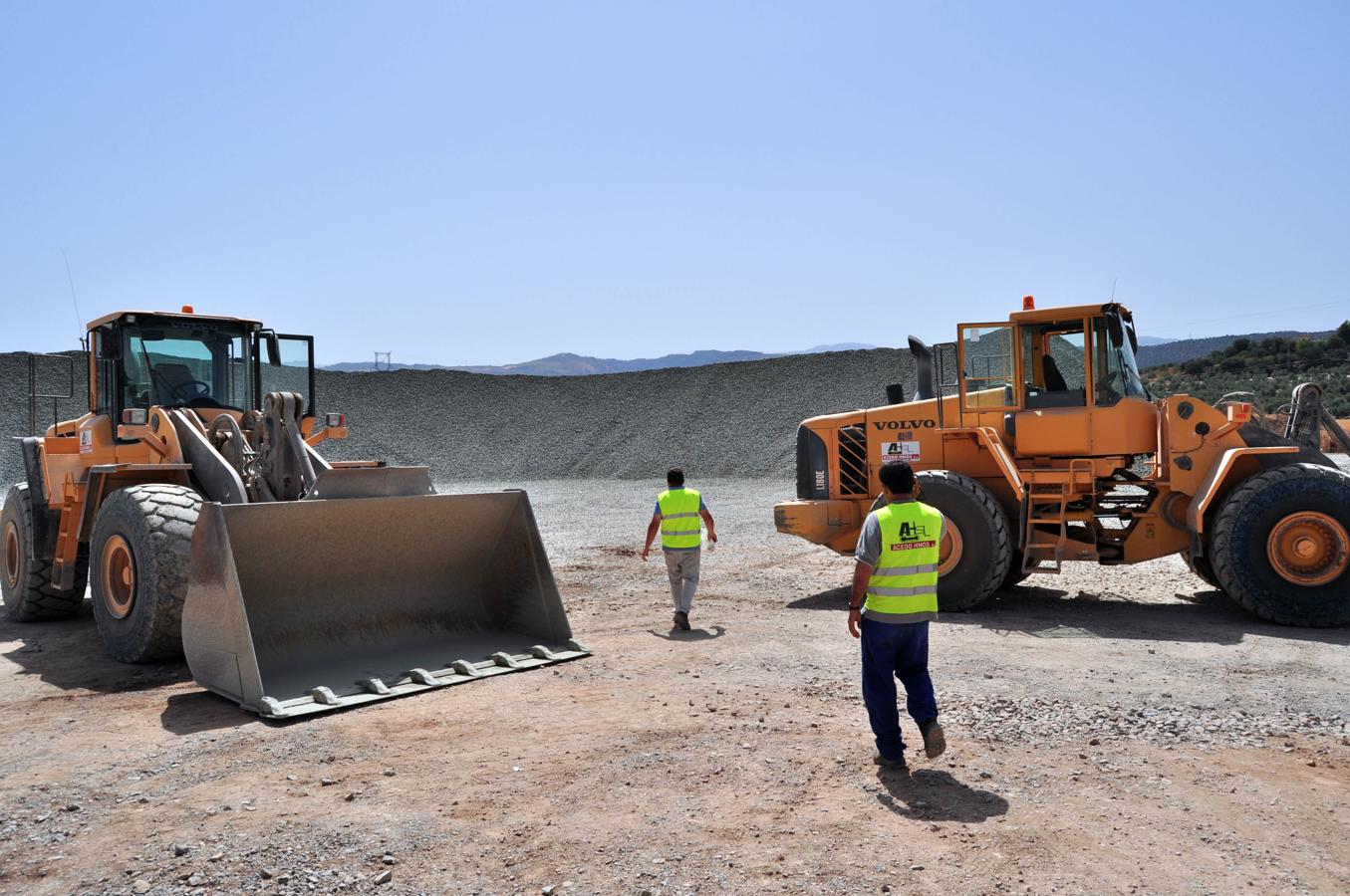 Circula el primer tren por el AVE de Granada