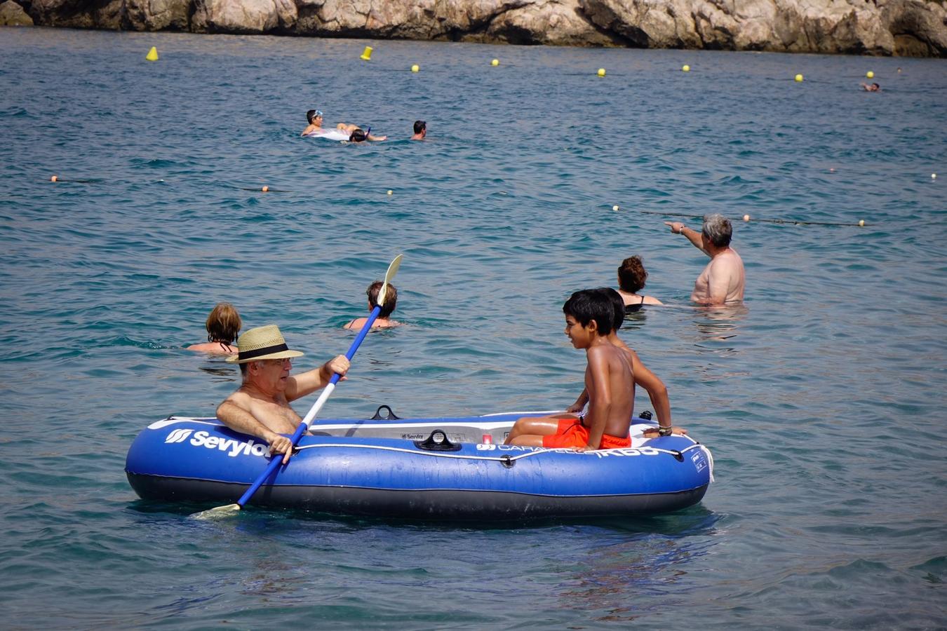 Las playas granadinas, a rebosar