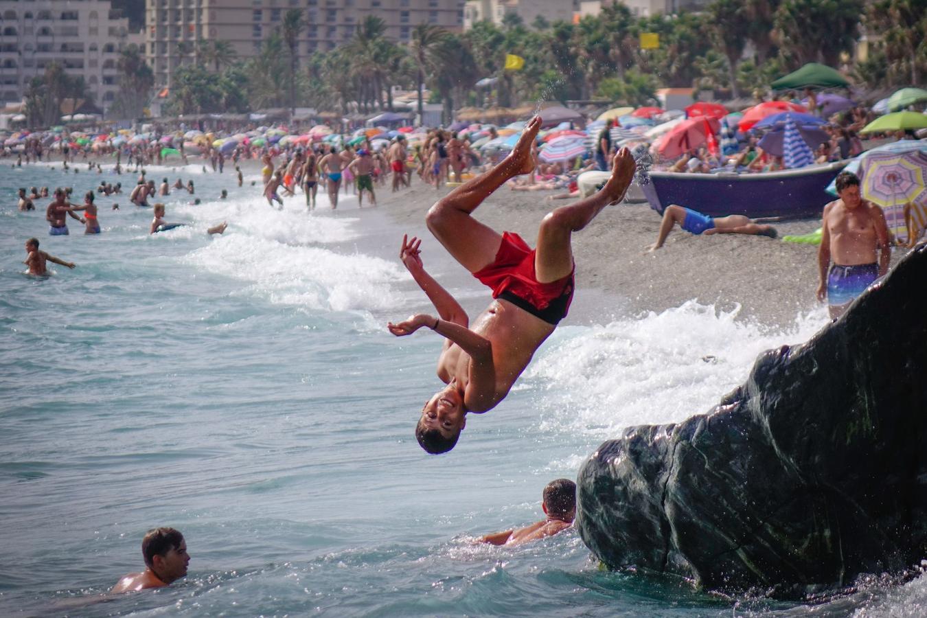 Las playas granadinas, a rebosar