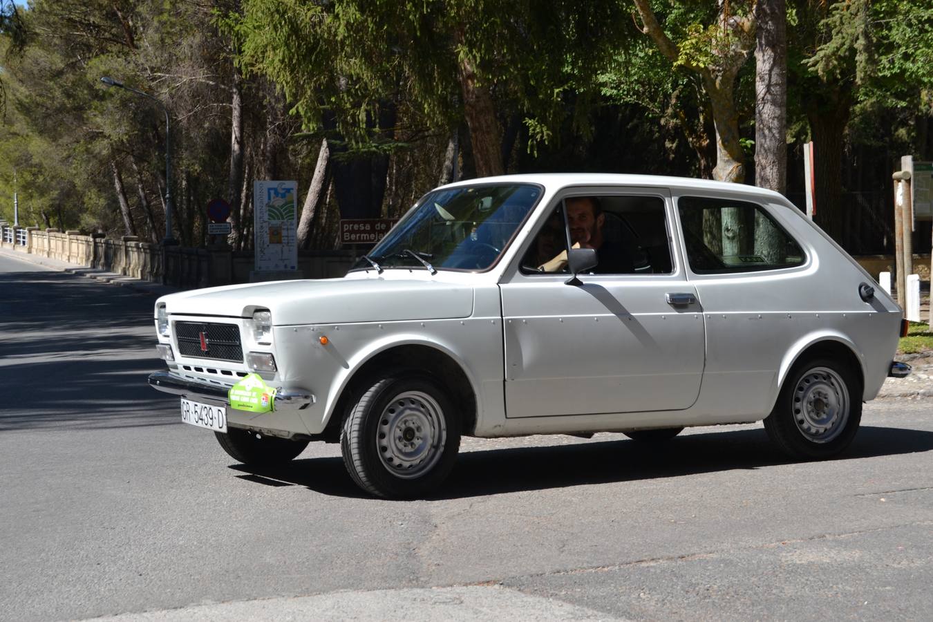 III concentración de coches clásicos en Cacín