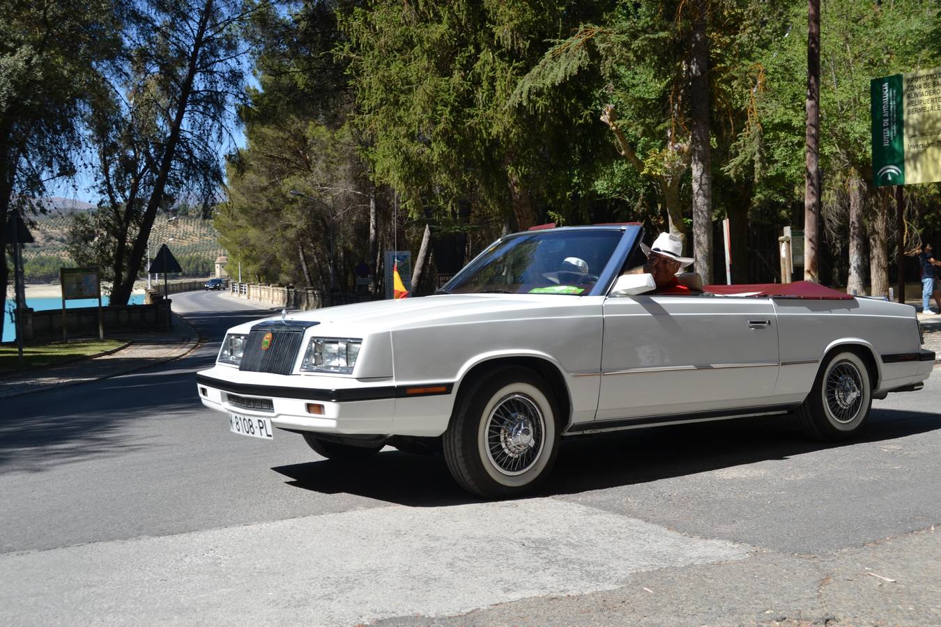 III concentración de coches clásicos en Cacín