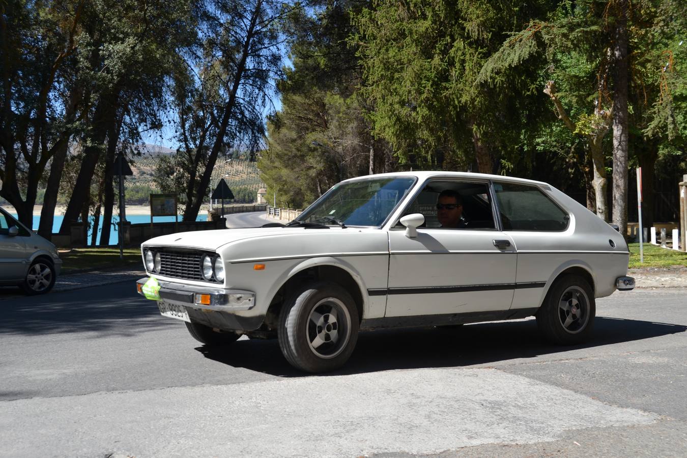 III concentración de coches clásicos en Cacín