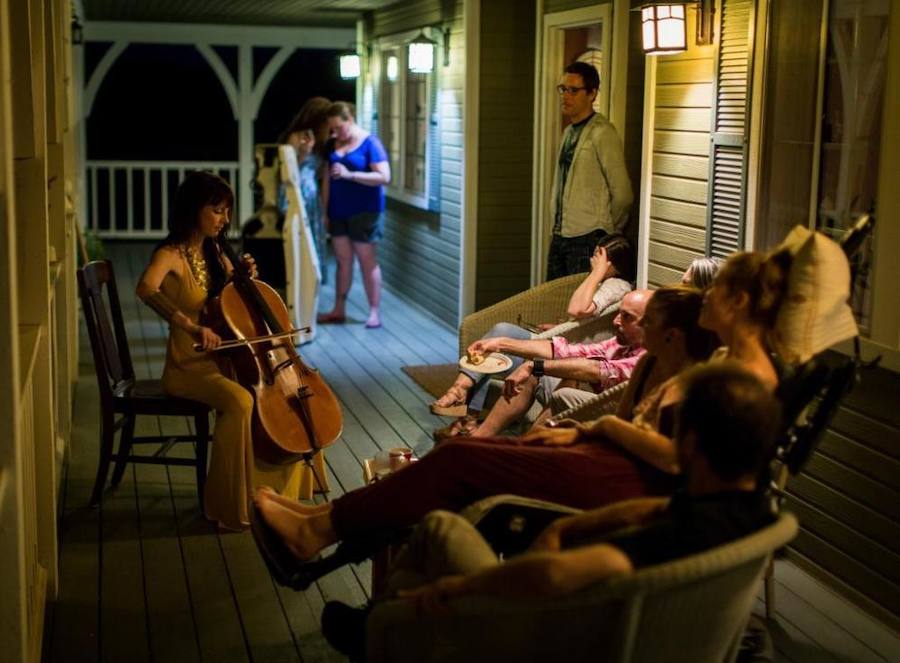 La fiesta de Betsy Davis antes de su suicidio asistido