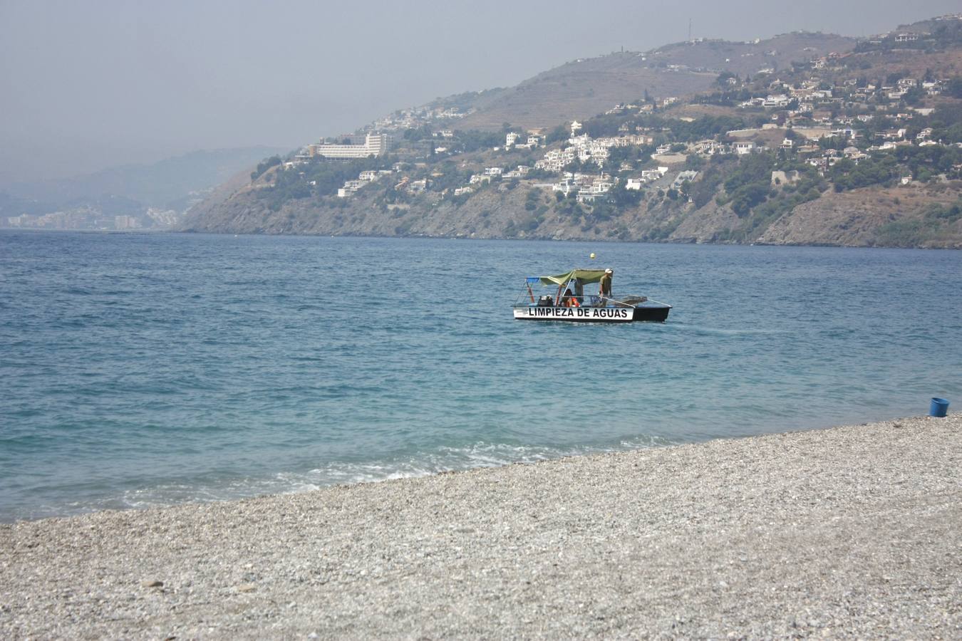 Guardianes del mar limpio