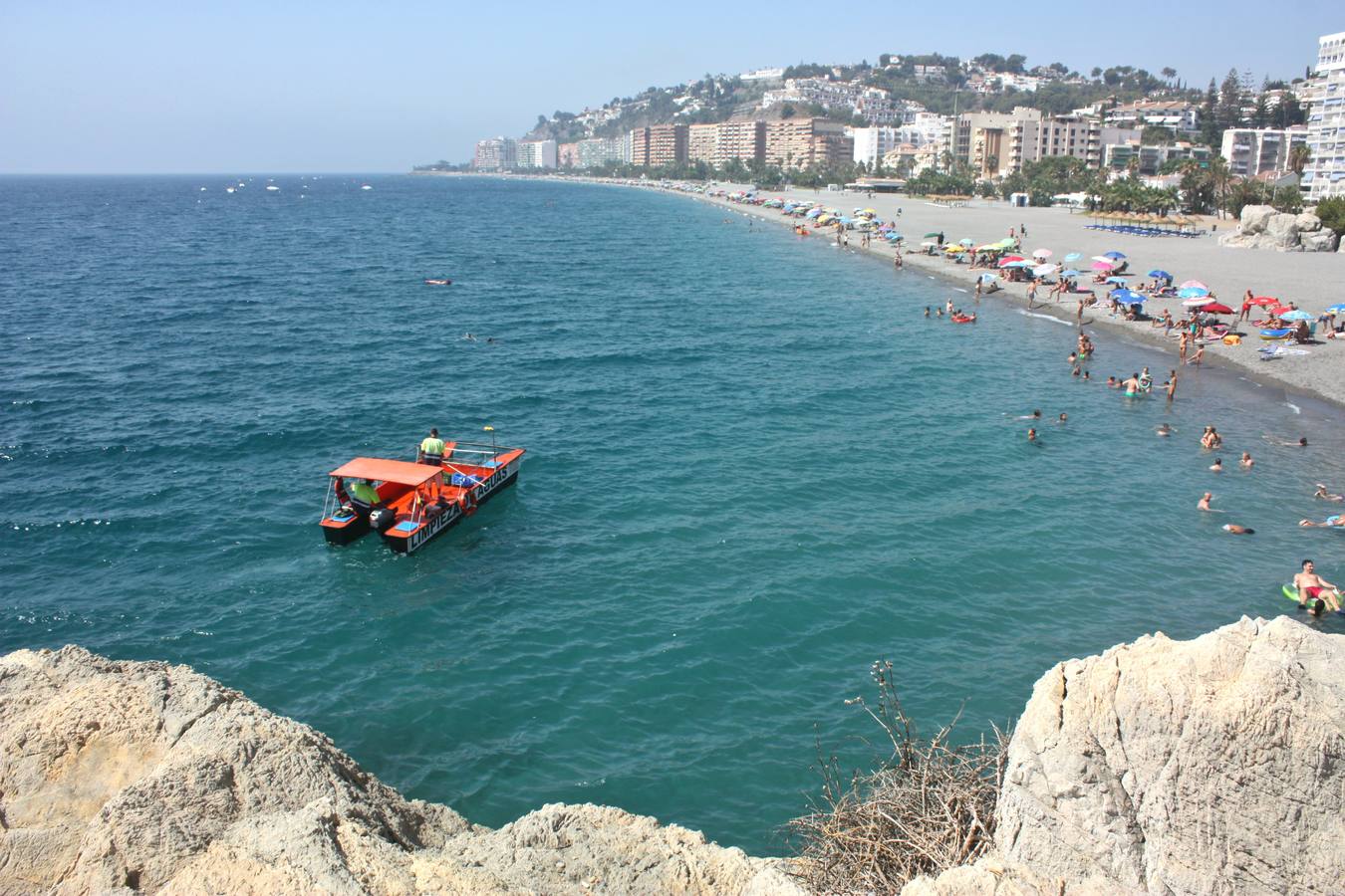 Guardianes del mar limpio