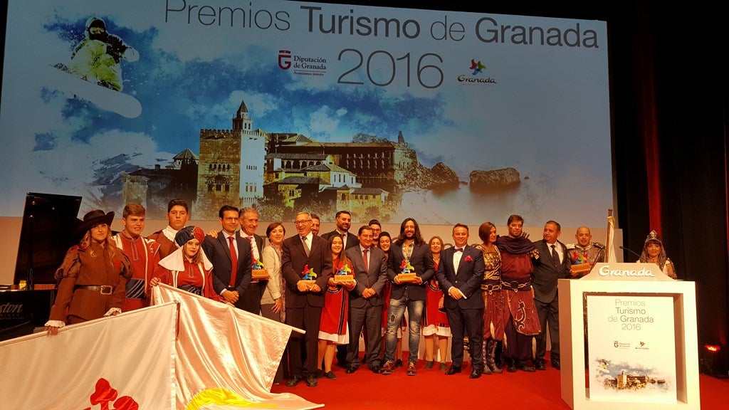 Desfile de moros y cristianos por las calles de Granada