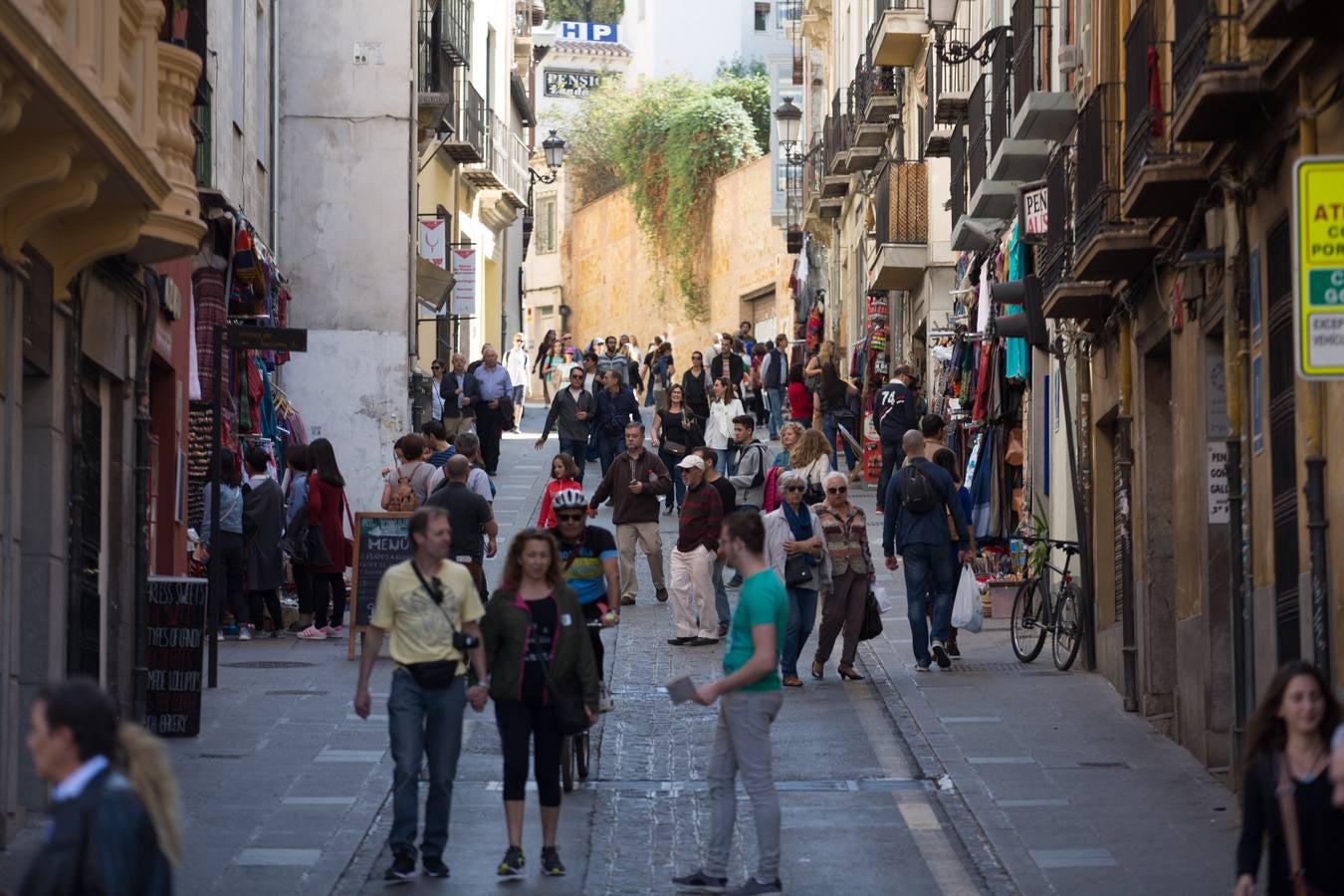 Granada, de bote en bote
