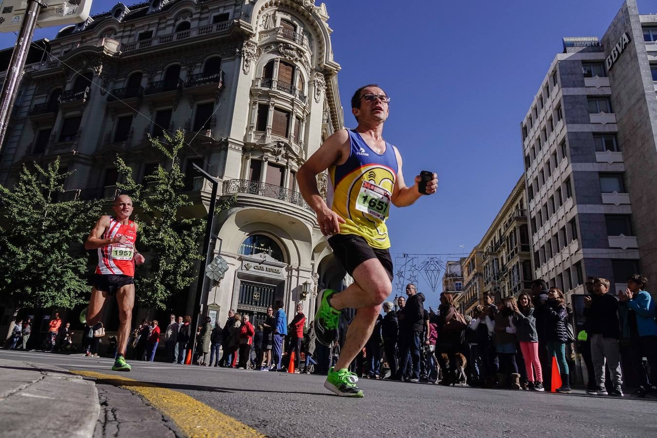 Miles de participantes en la Media Maratón de Granada