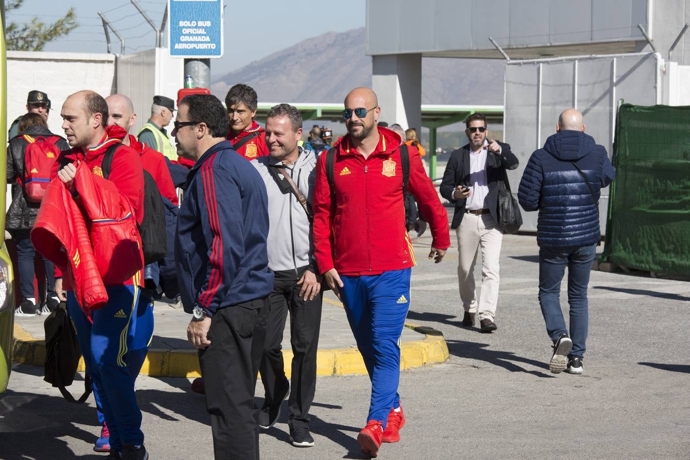 La selección española aterriza en Granada