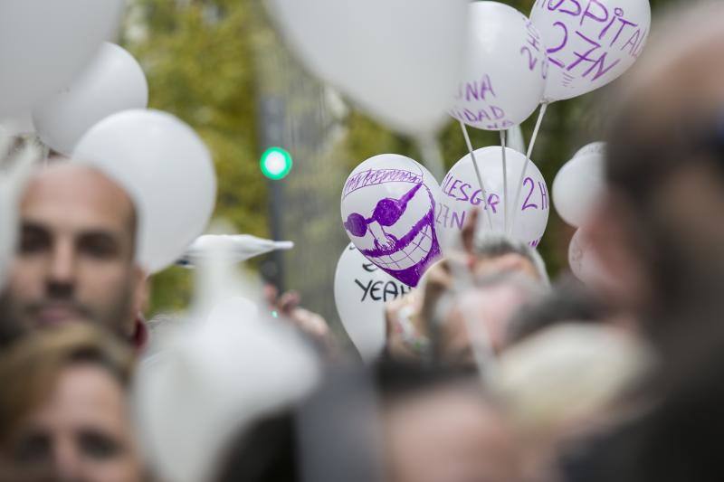 Granada en la calle &quot;por dos hospitales completos&quot;