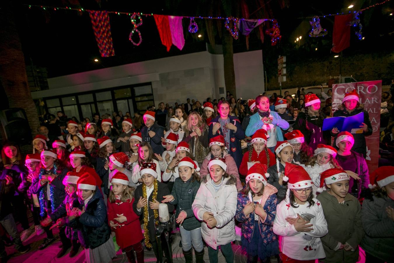 La Navidad se ilumina en la Costa a ritmo de gospel