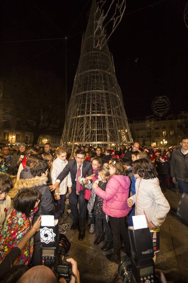 1,5 millones de &#039;leds&#039; iluminan la Navidad de Granada
