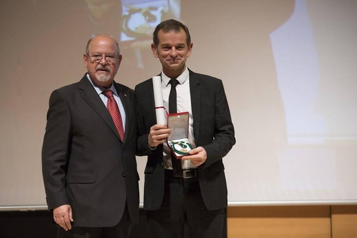 El cantaor Pinilla y el hermano Gutiérrez Ferrer, hijos predilectos de Granada